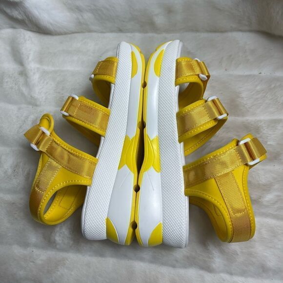 New Pazzle Yellow Triple Hook and Loop Ankle Strap footbed Sneaker Sanda… - Picture 3 of 8